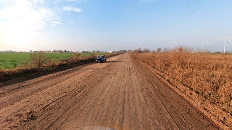 La colectora este de la autopista a Santa Fe, donde encontraron el vehículo con su dueño encerrado.