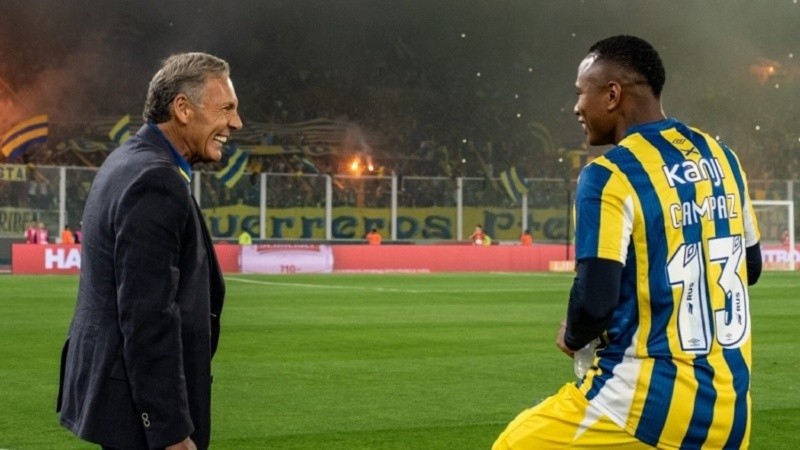 Russo, ahora técnico de Boca, fue el que trajo a Campaz al fútbol argentino.