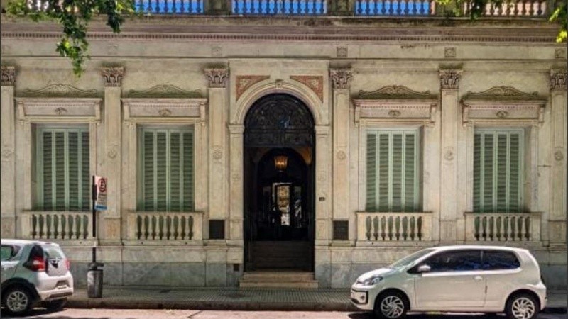 La fachada del Museo de Arte Decorativo Vilma y Odilo Estévez.