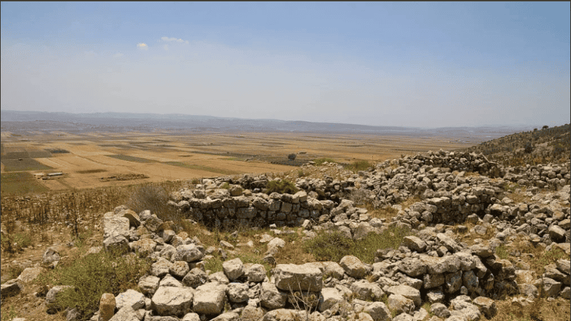 Según la Biblia, Jesús realizó el milagro en una boda en el pueblo de Caná en Galilea.