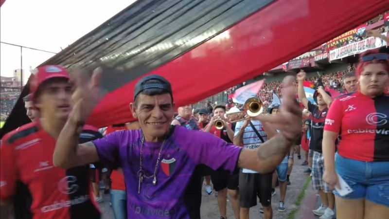 Perrito Trocello en el paravaalanchas sabalero.