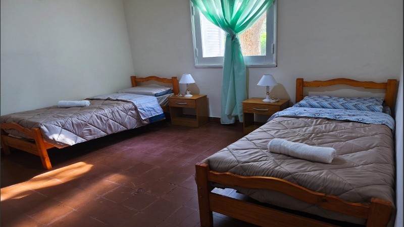 Una de las habitaciones de la nueva vivienda en la que residirán las mujeres en la localidad de Oliveros.