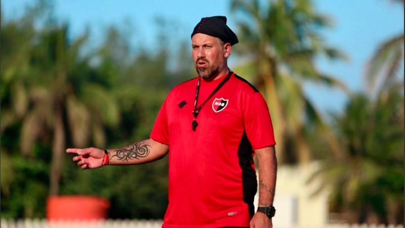 Fabbiani bancó a Barlasina tras su error en el debut.