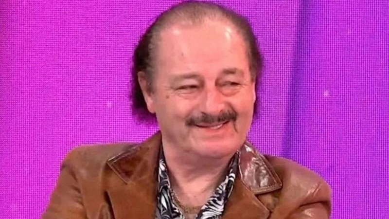 El cantante Alcides.