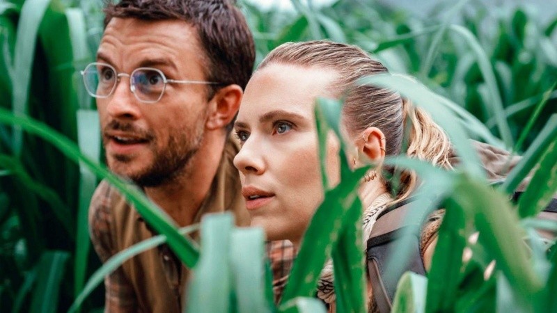 Scarlett Johansson y Jonathan Bailey protaginistan 