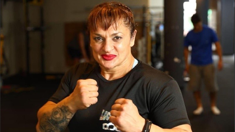 Oliveras tiene 47 años, fue electa convencional constituyente en las elecciones de este año y sufrió un ACV este lunes.