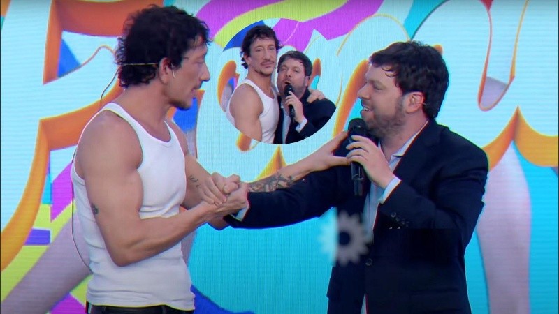 El actor Nico Vázquez junto a Guido Kaczka, conductor de 