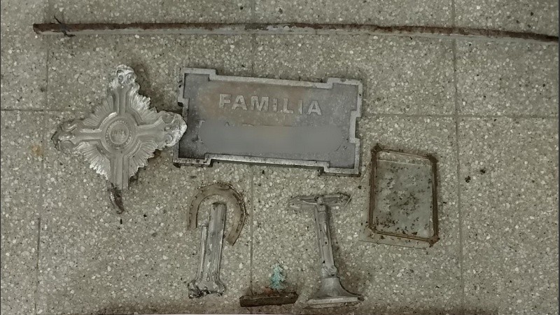 Los objetos robados y recuperados.