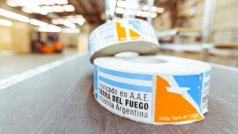 Régimen especial de Tierra del Fuego: cómo funciona el ensamblaje que encarece los productos tecnológicos.