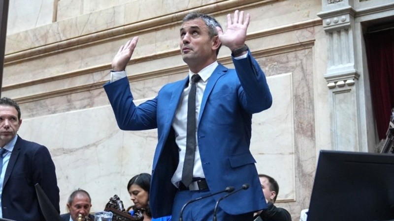 El Banco Nación dará intervención a la Oficina Anticorrupción por la licitación con la empresa de seguridad de la familia Menem.