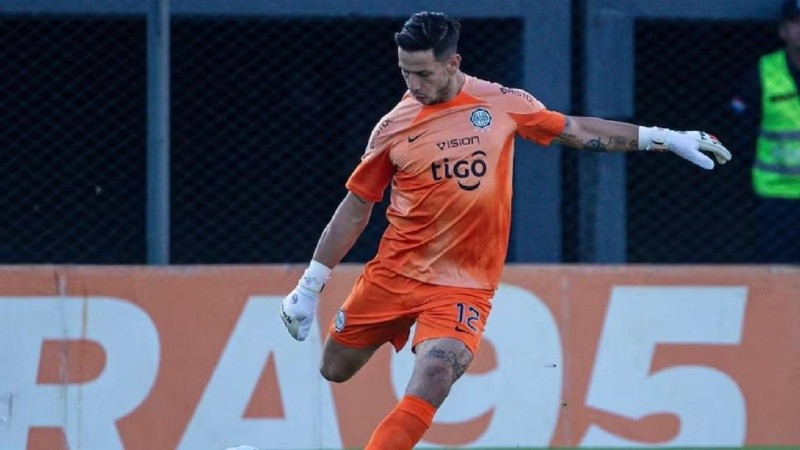 El arquero Juan Espínola es el elegido para reemplazar a Keylor Navas en la Lepra.