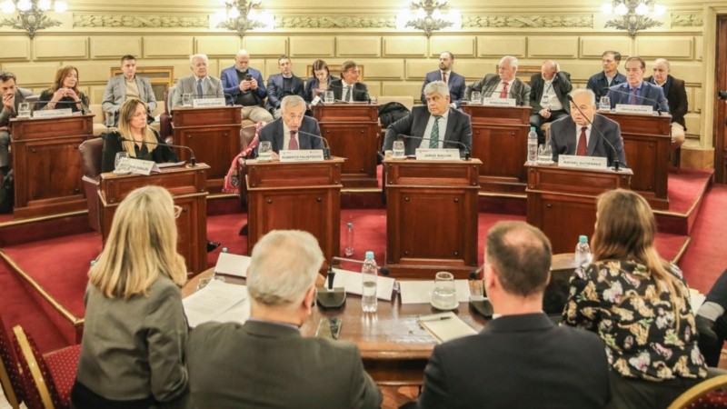 Los integrantes de la comisión de Justicia recibieron a los integrantes de la Corte.