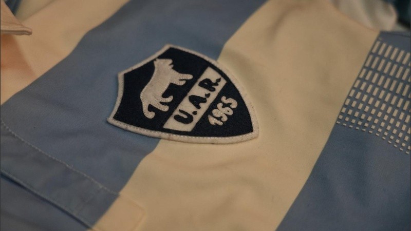 Imhoff y Senatore donan sus camisetas al Museo del Deporte.