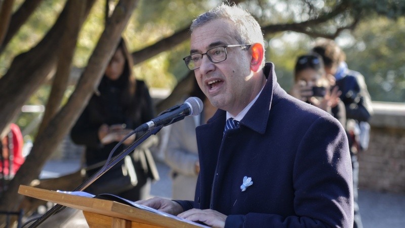 Javkin: “La autonomía es orgullo, es abrazar el legado de Oroño y Lisandro de la Torre