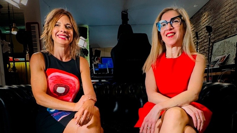 Las periodistas Mariana Carbajal e Ingrid Beck.