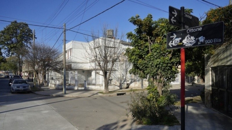 María Florencia y su hijo fueron alcanzados por tiros en inmediaciones de Cavour y Ottone.