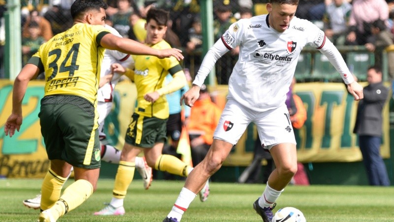 Martín Fernández debutó como titular en la Lepra.