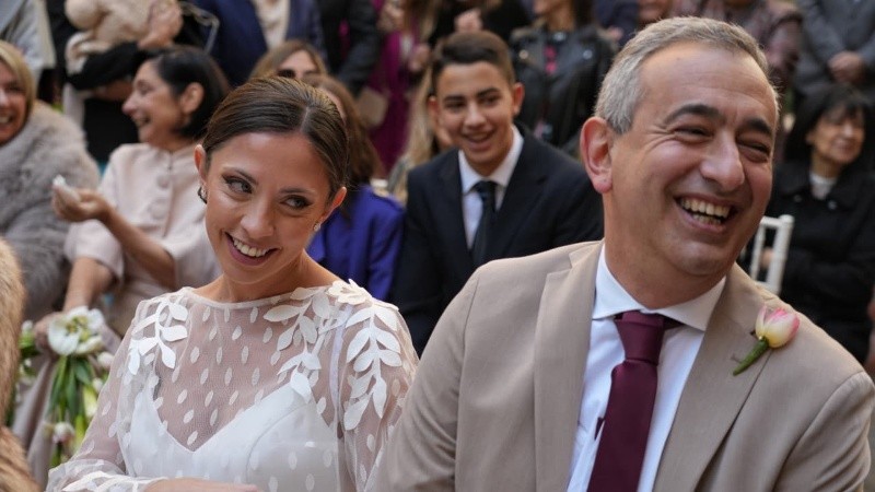 Pablo Javkin y Luisina se casaron este viernes en el pasaje Luetich de Rosario