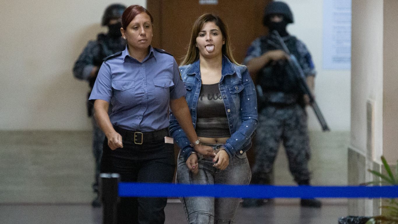 Jefas y doñas, sobre todo fungibles: el rol de las mujeres en el narco crimen de Rosario