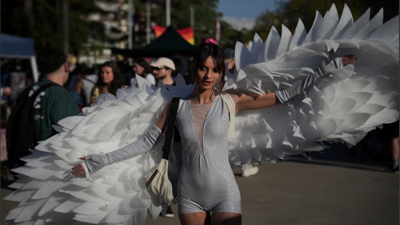 Algunos registros de la previa a la marcha, en la tarde de sábado en la plaza Libertad.