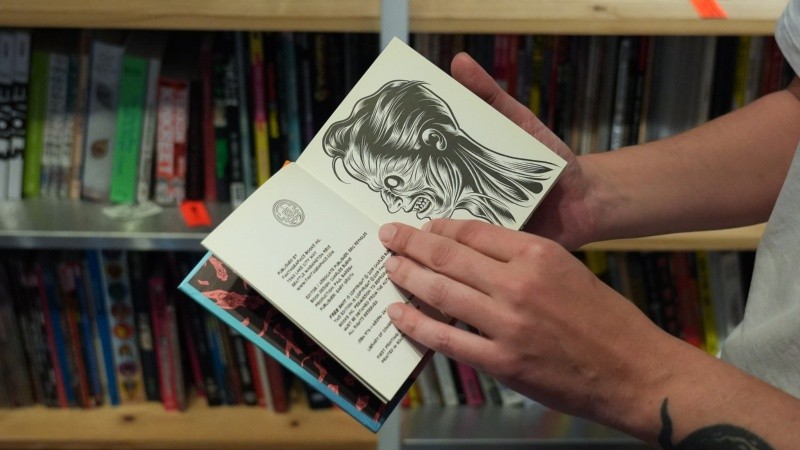 Las historietas y mangas en blanco y negro, entre otras propuestas en la Librería Pública.