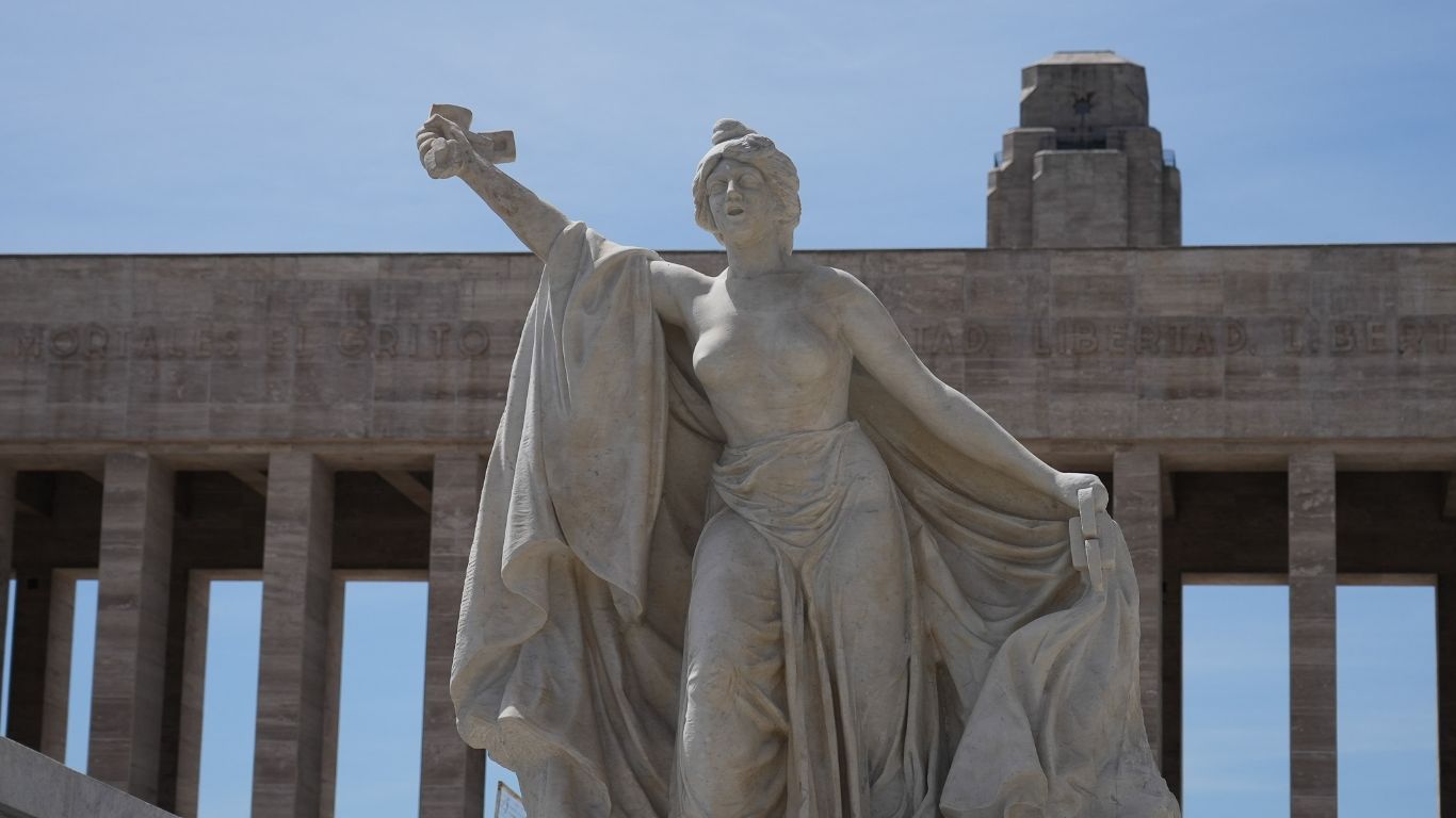 Libertad, de Lola Mora, recientemente restaurada en el Pasaje Juramento.
