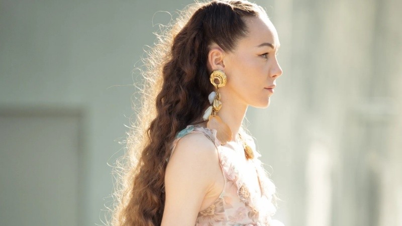 El boho vuelve con fuerza, aunque reversionado con un toque más pulido y moderno.