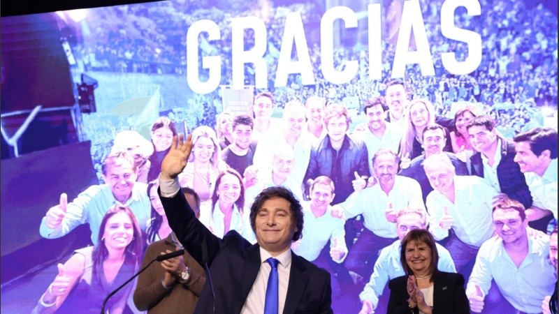 En su discurso de festejo Milei dio señales de moderación.