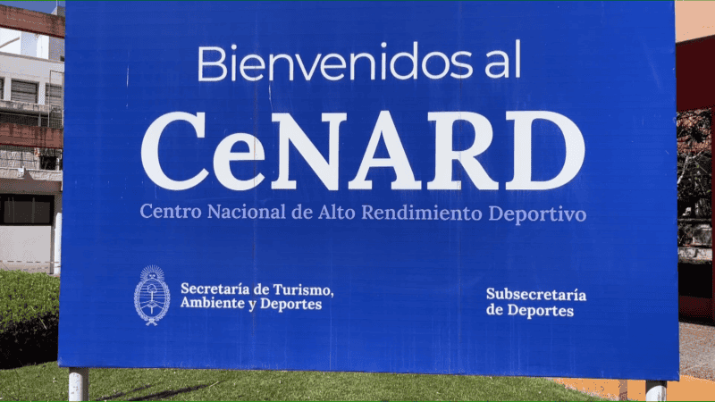 El cartel de bienvenida.
