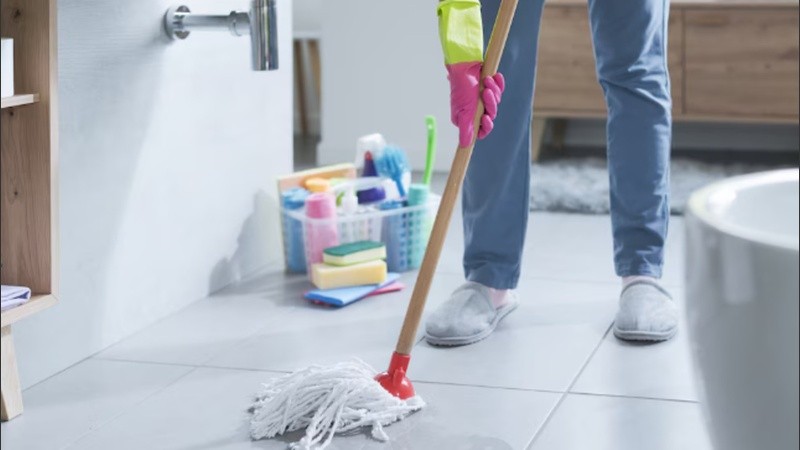 El pago por hora de tareas generales de limpieza permanece en $3.052,99 para quienes trabajan con retiro.