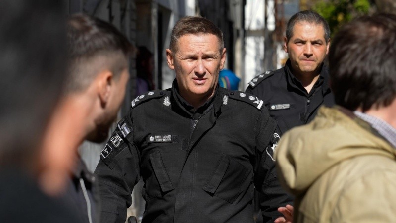 Acosta fue jefe de la Policía hasta mayo y este jueves fue detenido por Asuntos Internos.