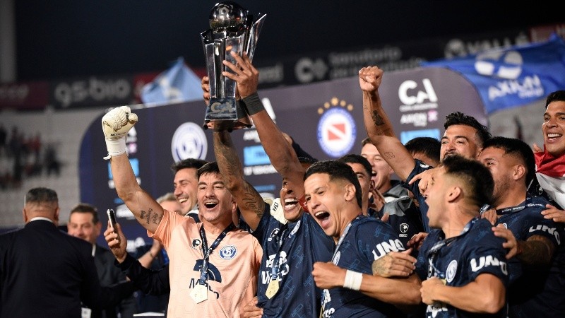 Independiente Rivadavia de Mendoza ganó la Copa Argentina tras vencer en la final a Argentinos Junioras. (Fotobaires)
