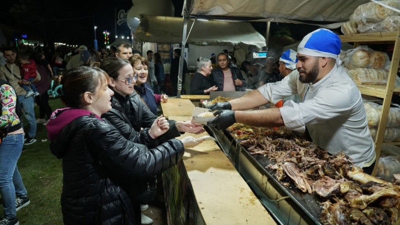 Miles y miles de personas de todas las edades pasaron por la primera jornada