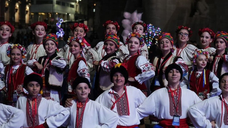Miles y miles de personas de todas las edades pasaron por la primera jornada
