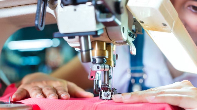 La caída interanual es aún mayor a la del mes anterior.