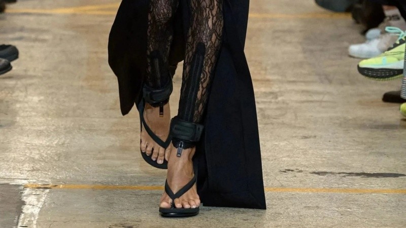 Cómodas, frescas y con un toque Y2K.