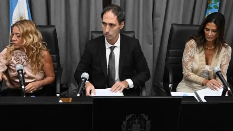 Verónica Di Tomasso, Maximiliano Savarino y Julieta Makintach.