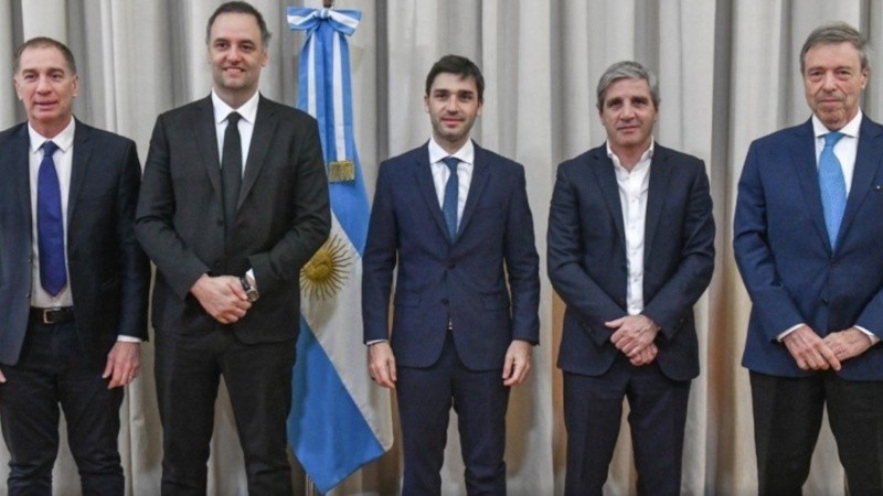 Reunión de Diego Santilli y Manuel Adorni con gobernadores.
