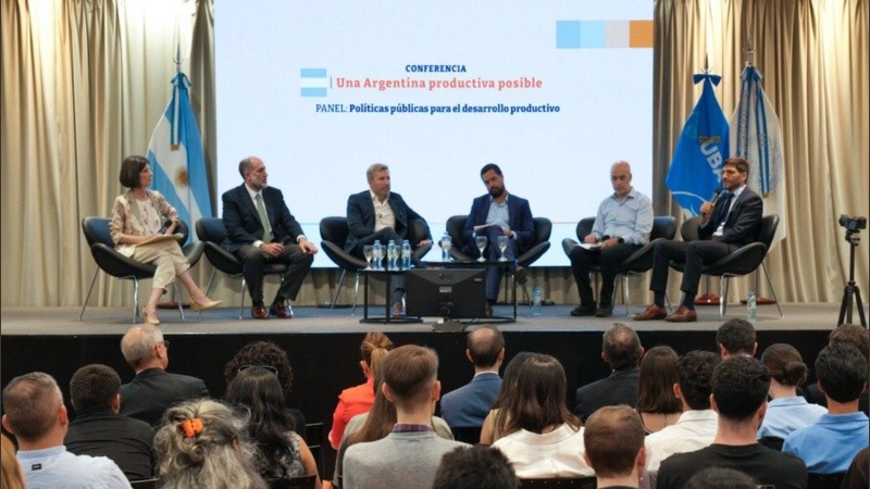 El foro del que participó Pullaro en la Universidad Nacional de Buenos Aires (UBA).