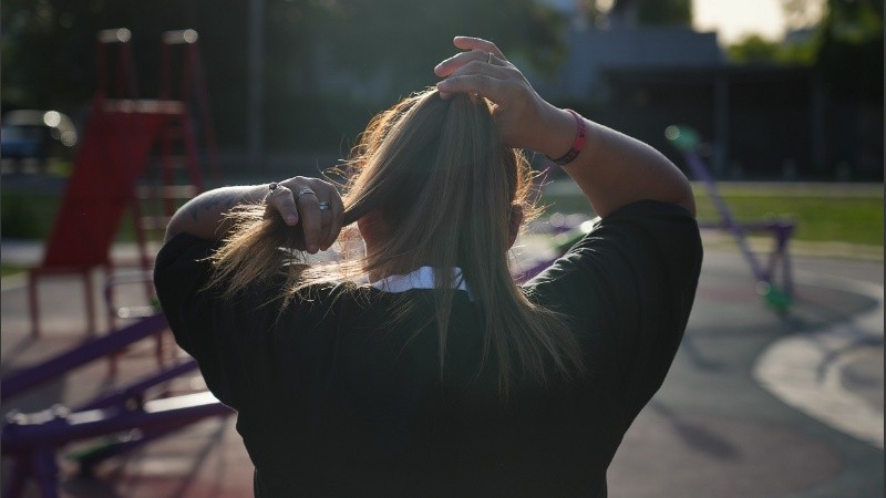 Naiara pudo salir de una relación violenta estando embarazada de Galo, y 11 años después es un chico feliz.