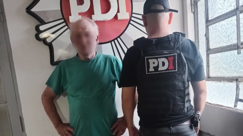 A la par de su labor formal, aseguran que Daniel F. mantenía contactos con personajes delictivos.