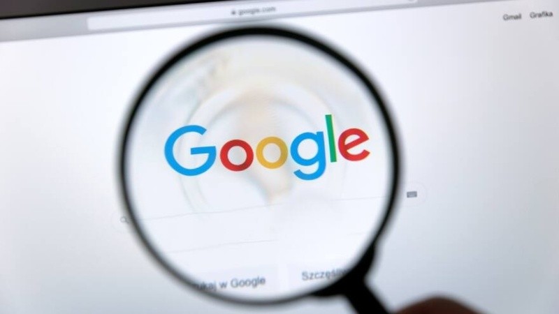 El puesto cinco lo ocupa el Papa Francisco, quien falleció el 21 de abril de 2025.