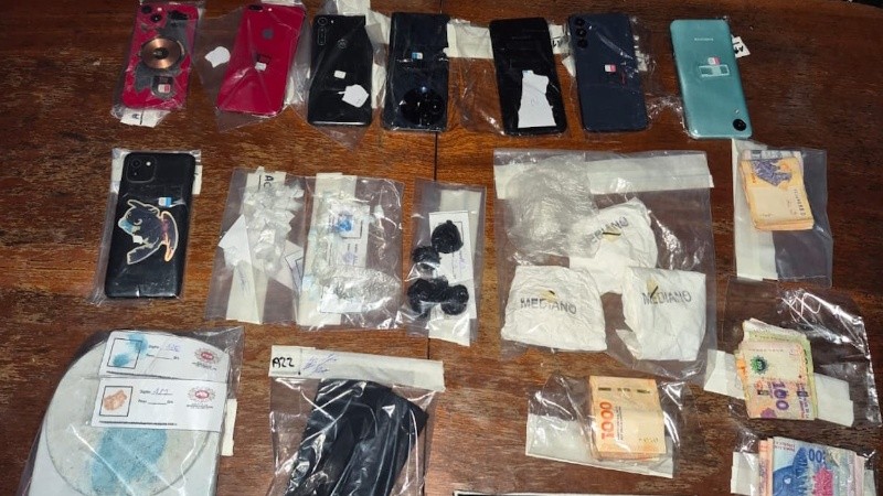 Los elementos secuestrados en los allanamientos de este miércoles en la zona noroeste.
