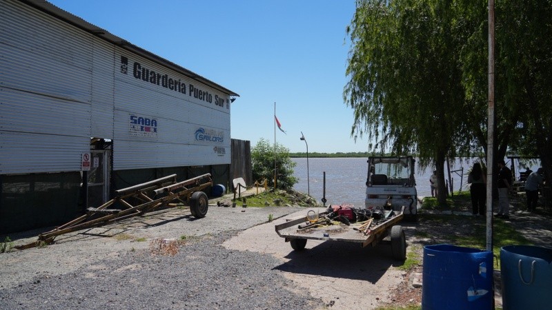 La guardería tiene casi dos hectáreas con salida al Paraná.