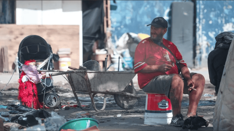 El 30% de los hogares están bajo la línea de la pobreza y perciben ingresos inferiores a $ 2 millones, según relevó el Observatorio de la Deuda Social de la Universidad Católica.