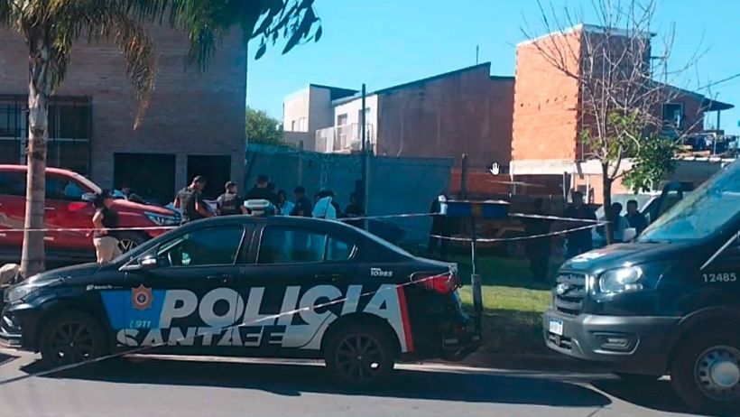 Gran despliegue policial en la cuadra del hecho de este jueves.