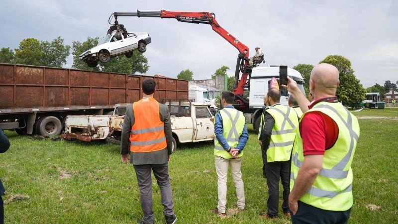 Se compactarán vehículos y otros objetos abandonados.