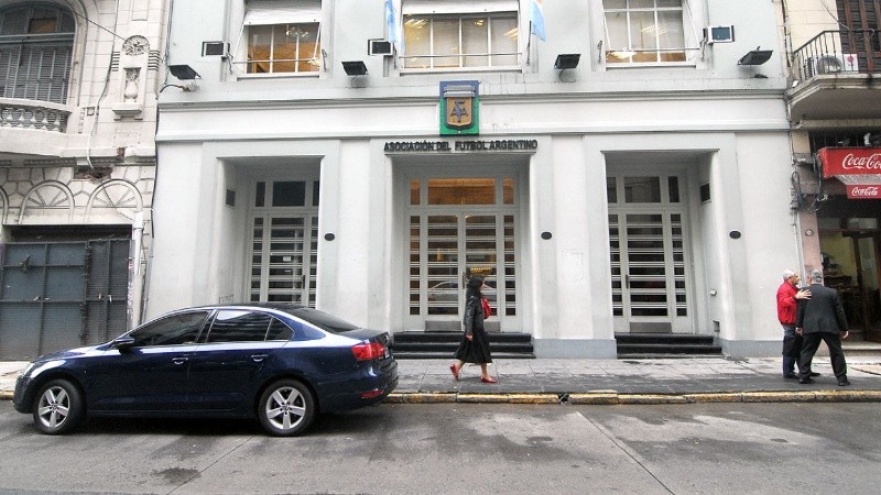 La sede de la AFA en calle Viamonte al 1300, en la Ciudad de Buenos Aires.