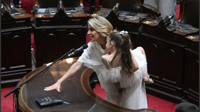 La legisladora habló de su juramento y cómo fue esa primera experiencia.