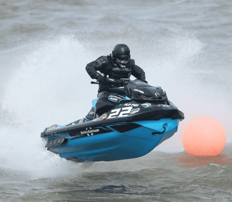 Leo Morelli en acción en las aguas de Uruguay&nbsp;